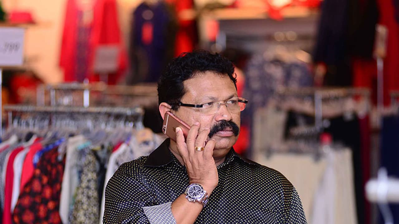 രാമലീലയുടെ വ്യാജ പതിപ്പ്: ടോമിച്ചന് മുളകുപാടം ഹൈക്കോടതിയില് രാമലീലയുടെ വ്യാജ പതിപ്പ്: ടോമിച്ചന് മുളകുപാടം ഹൈക്കോടതിയില്