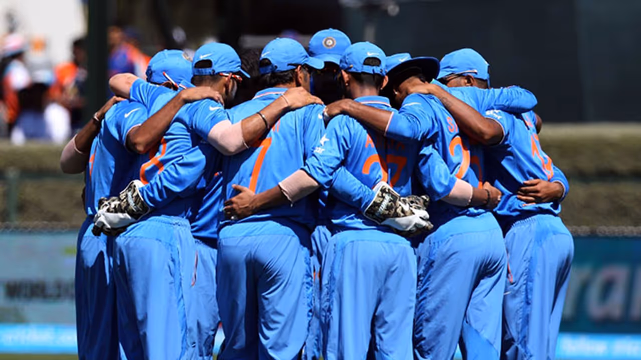 ಐಪಿಎಲ್ ಹರಾಜಿನಲ್ಲಿ ಅನ್ಸೋಲ್ಡ್ ಗರಂ ಆದ ಟೀಂ ಇಂಡಿಯಾ ಕ್ರಿಕೆಟಿಗ! ಐಪಿಎಲ್ ಹರಾಜಿನಲ್ಲಿ ಅನ್ಸೋಲ್ಡ್ ಗರಂ ಆದ ಟೀಂ ಇಂಡಿಯಾ ಕ್ರಿಕೆಟಿಗ!