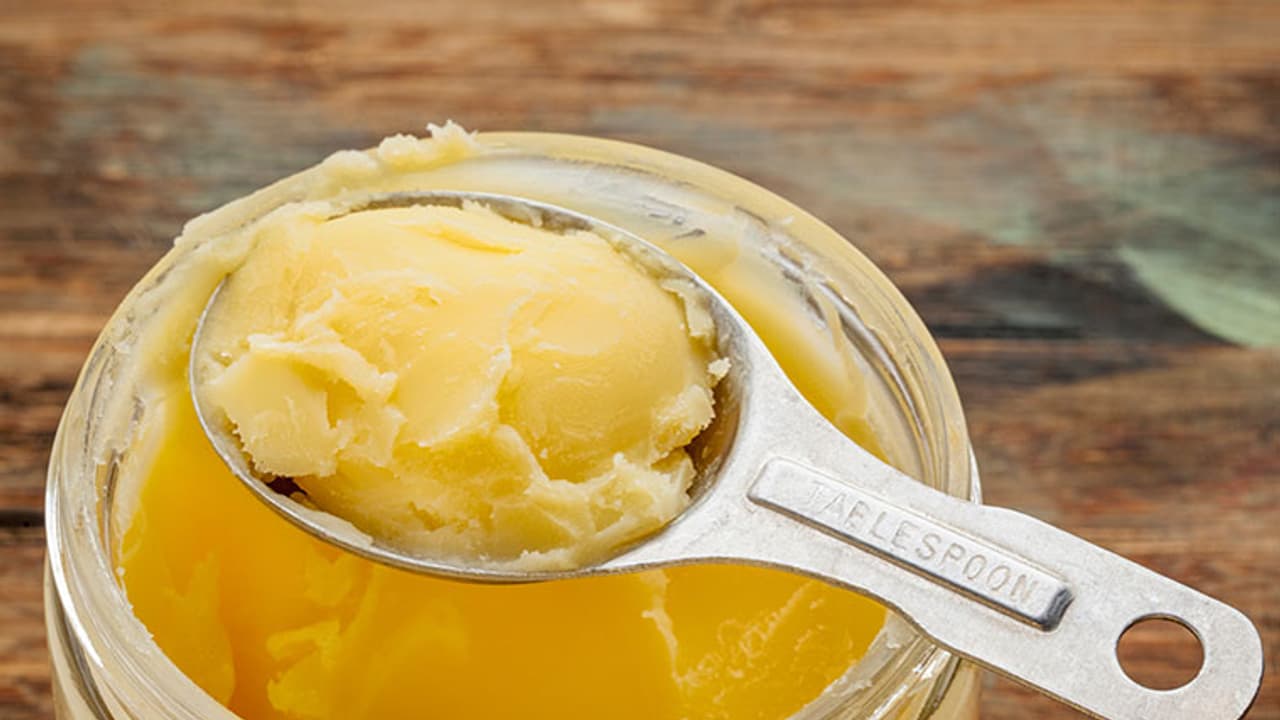 অল্প একটু ঘি তেই রূপচর্চা! জানুন কী ভাবে ত্বক ও চুলে ব্যবহার করবেন অল্প একটু ঘি তেই রূপচর্চা! জানুন কী ভাবে ত্বক ও চুলে ব্যবহার করবেন