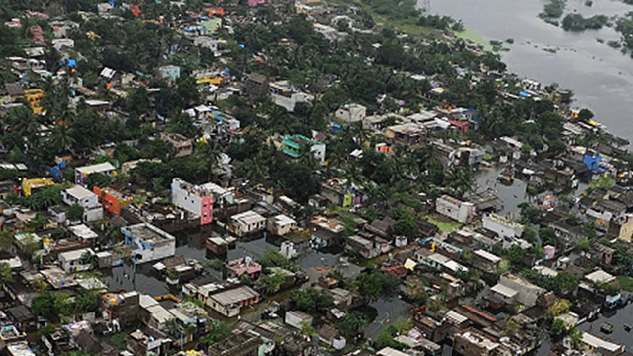 Chennai rains: Twitter flooded with messages offering help Chennai rains: Twitter flooded with messages offering help