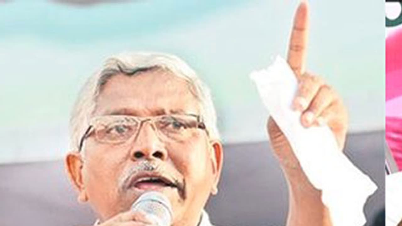 డిసెంబర్ 11 సాయంత్రం.. కేసీఆర్ను ఫాంహౌస్కు పంపుదాం: కోదండరాం డిసెంబర్ 11 సాయంత్రం.. కేసీఆర్ను ఫాంహౌస్కు పంపుదాం: కోదండరాం