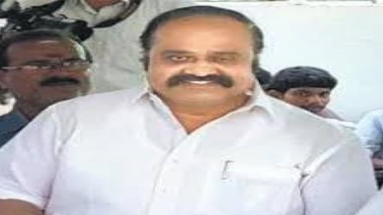 முடிந்துபோன முதியோர் இல்லம் தான் ஓபிஎஸ் அணி…. அதிரடி காட்டும் புகழேந்தி… முடிந்துபோன முதியோர் இல்லம் தான் ஓபிஎஸ் அணி…. அதிரடி காட்டும் புகழேந்தி…