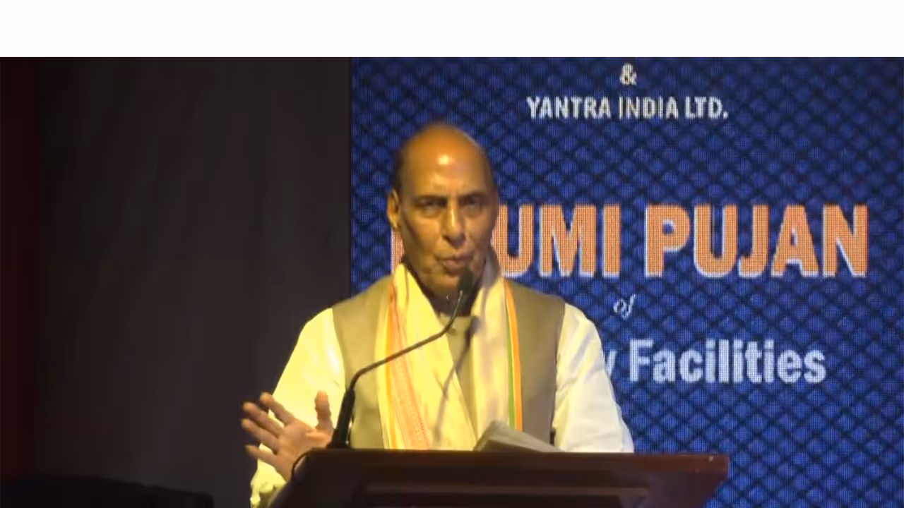 Defence Minister Rajnath Singh in Kolkata (Photo/ANI) Defence Minister Rajnath Singh in Kolkata (Photo/ANI)