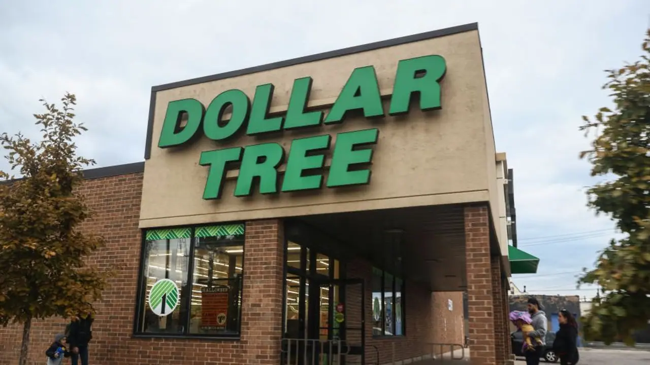 Dollar Tree Stock Rises On CFO Appointment, But Retail Sentiment Downbeat On Trump Tariffs Dollar Tree Stock Rises On CFO Appointment, But Retail Sentiment Downbeat On Trump Tariffs