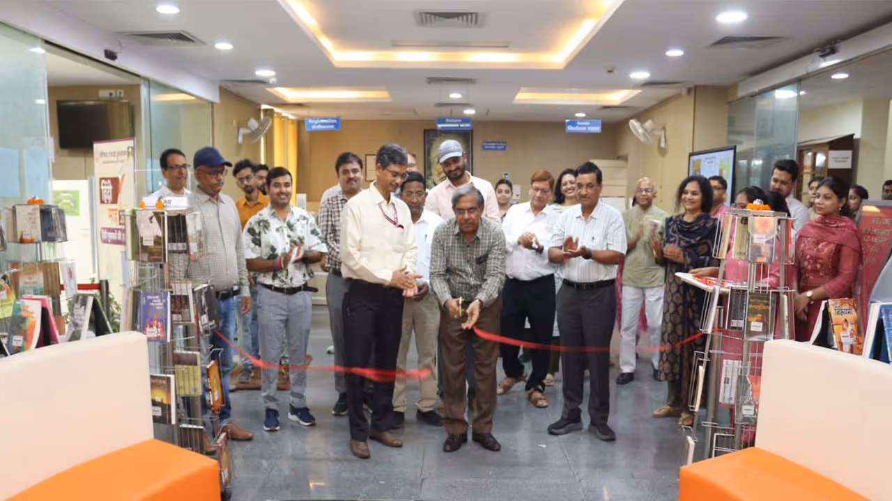 Director in Charge NK Mukhopadhyay inaugurates book exhibition (Photo: IIT BHU) Director in Charge NK Mukhopadhyay inaugurates book exhibition (Photo: IIT BHU)