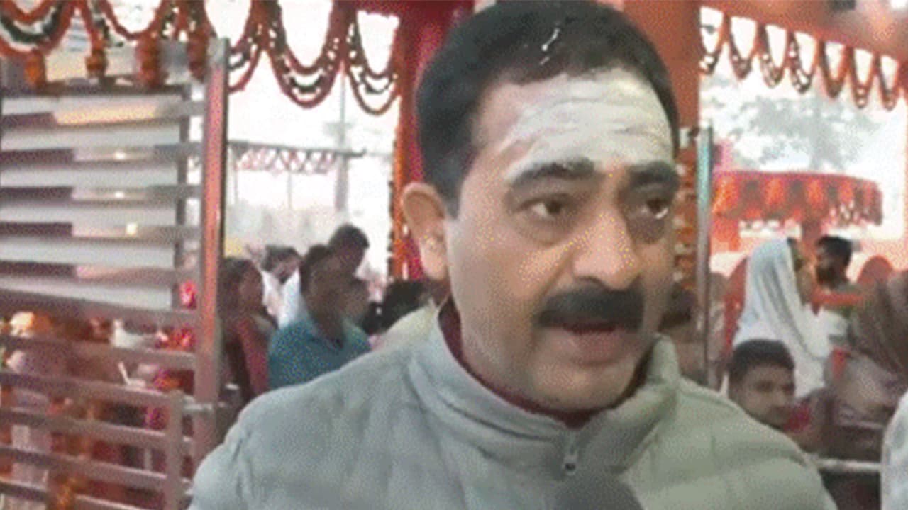 Devotee Yatindra Mishra at a Gorakhpur temple, on the occasion of Mahashivratri (Photo: ANI) Devotee Yatindra Mishra at a Gorakhpur temple, on the occasion of Mahashivratri (Photo: ANI)