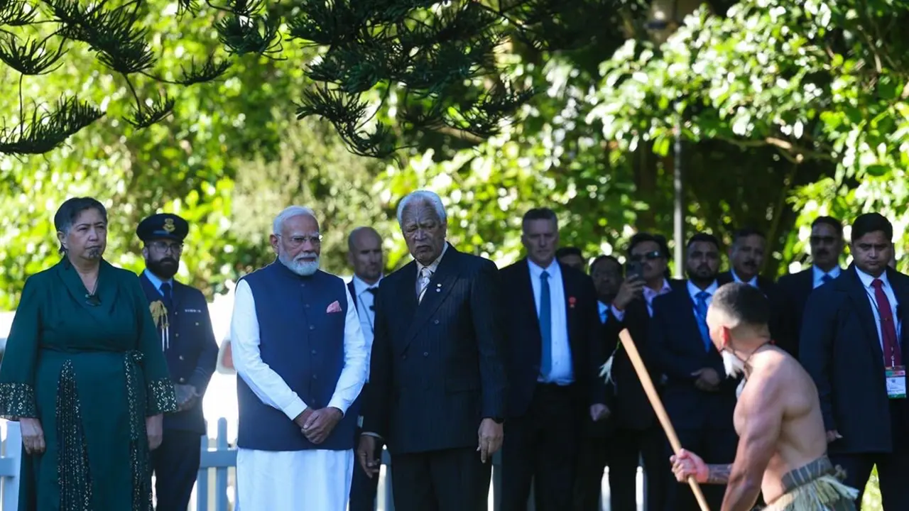 Prime Minister Narendra Modi witnessing traditional Māori pōwhiri in New Zealand (Photo/@MEAIndia/X) Prime Minister Narendra Modi witnessing traditional Māori pōwhiri in New Zealand (Photo/@MEAIndia/X)