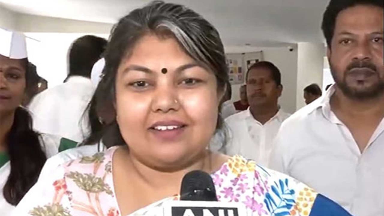 Karnataka Mahila Congress President Sowmya Reddy (Photo/ANI) Karnataka Mahila Congress President Sowmya Reddy (Photo/ANI)