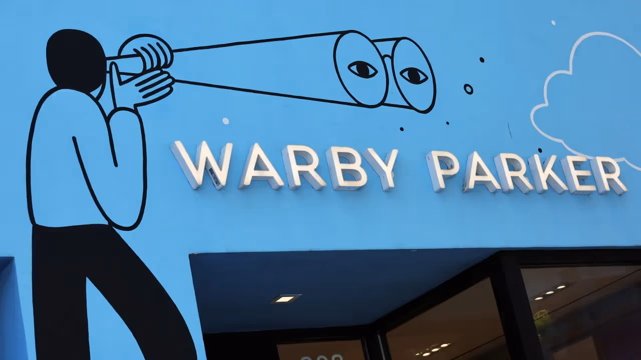 https://stocktwits.com/news articles/markets/equity/warby parker gets price target hikes on strong q2 report google ai glasses optimism/chrutafRdIK