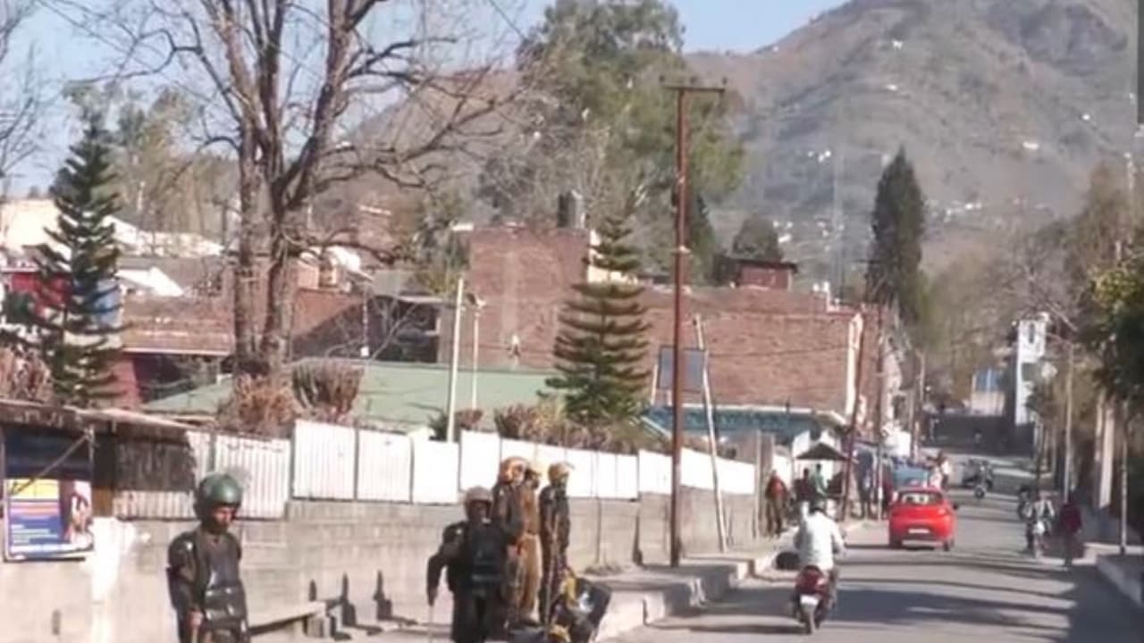 Shutdown in Jammu and Kashmir's Poonch district (Photo/ANI) Shutdown in Jammu and Kashmir's Poonch district (Photo/ANI)