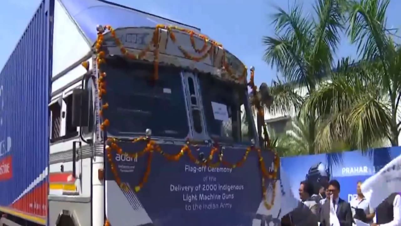 Flag off ceremony of delivery of 2000 indigenous LMGs (Photo/ANI) Flag off ceremony of delivery of 2000 indigenous LMGs (Photo/ANI)