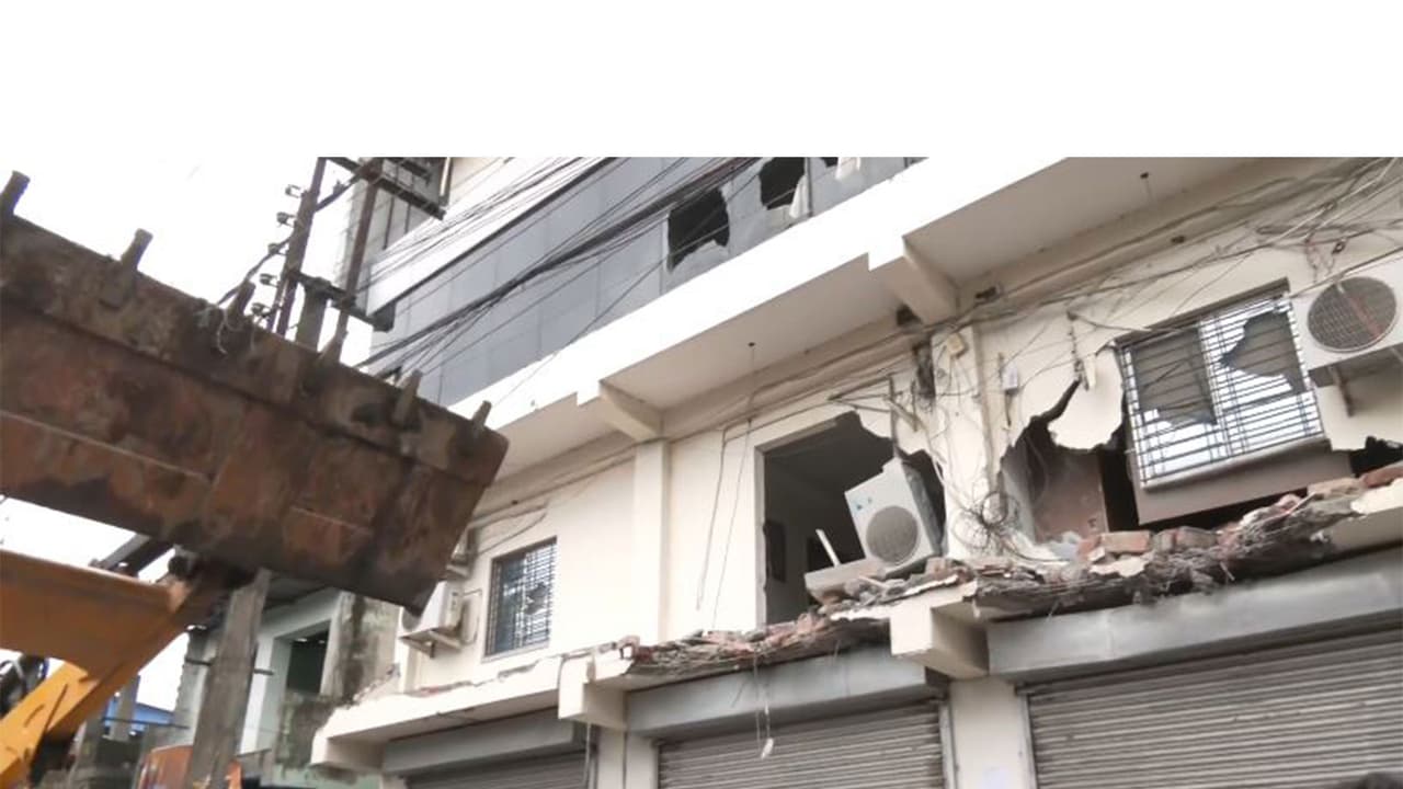 Anti encroachment drive at Abhishek Banerjee's office in Amtala (Photo/ANI) Anti encroachment drive at Abhishek Banerjee's office in Amtala (Photo/ANI)