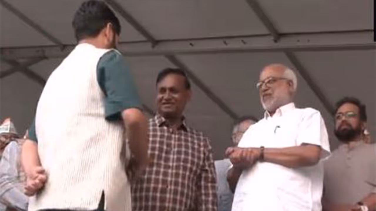 Opposition leaders inspect arrangements at Ramlila Maidan (Photo/ANI) Opposition leaders inspect arrangements at Ramlila Maidan (Photo/ANI)