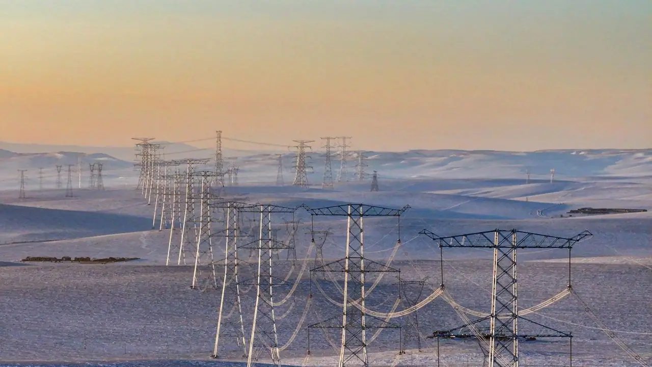 Dominion Energy Stock Edges Up Despite Q4 Revenue Miss, But Retail’s Divided