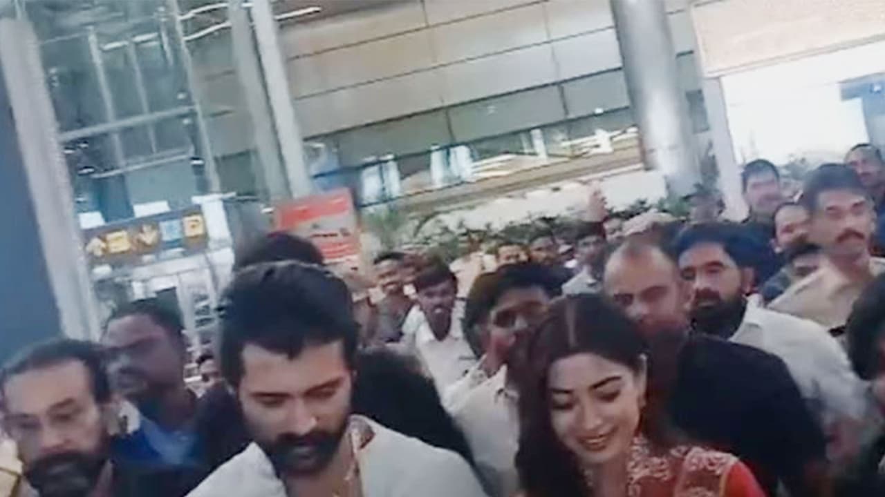 Vijay Deverakonda, Rashmika Mandanna reach Hyderabad (Photo/ANI) Vijay Deverakonda, Rashmika Mandanna reach Hyderabad (Photo/ANI)