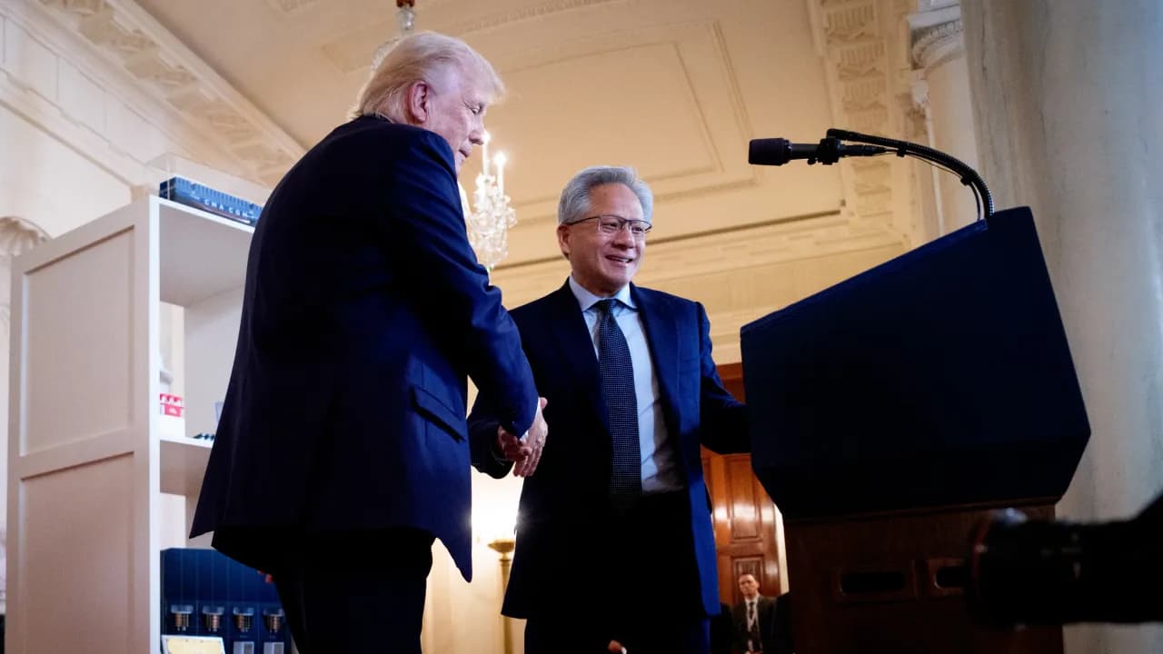 https://stocktwits.com/news articles/markets/equity/nvidia ceo spoke to trump on keeping chinese devs on the american tech stack/cLIxQkGREnK https://stocktwits.com/news articles/markets/equity/nvidia ceo spoke to trump on keeping chinese devs on the american tech stack/cLIxQkGREnK
