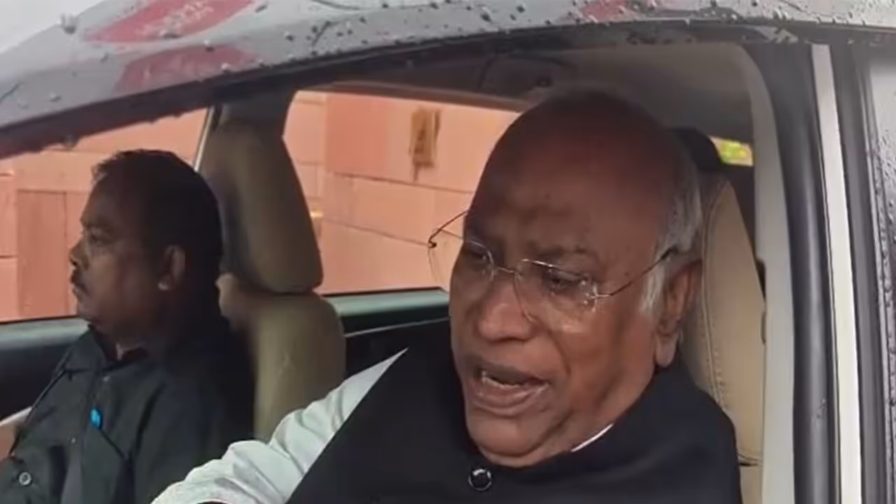 Congress president Mallikarjun Kharge (Photo/ANI) Congress president Mallikarjun Kharge (Photo/ANI)