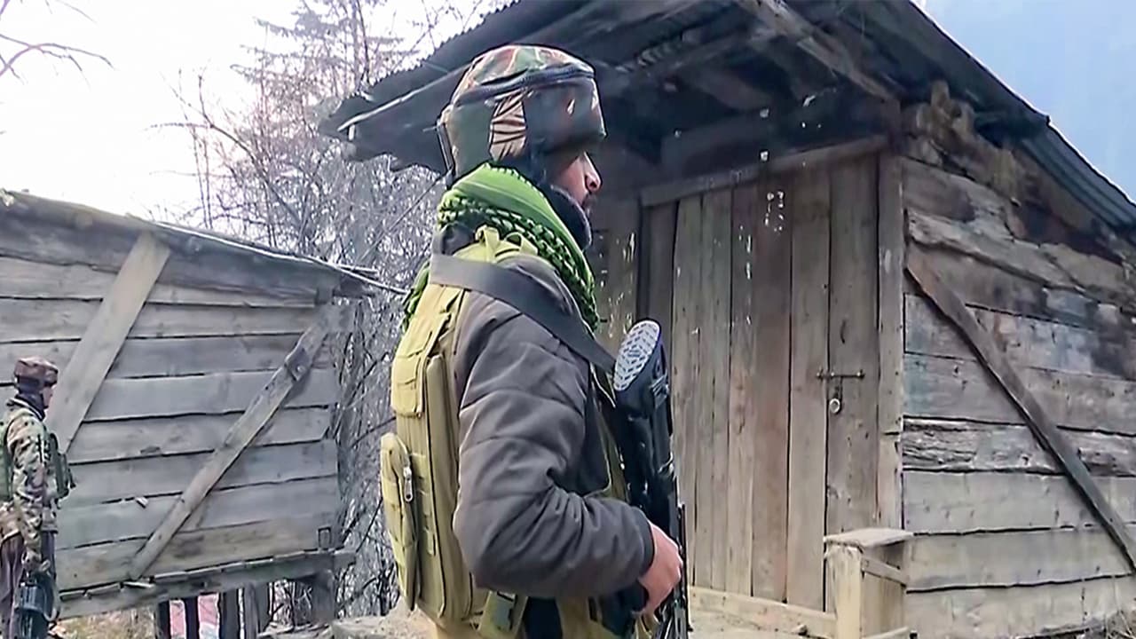 Security forces conduct search operation in the Kishtwar area (Photo/ANI) Security forces conduct search operation in the Kishtwar area (Photo/ANI)