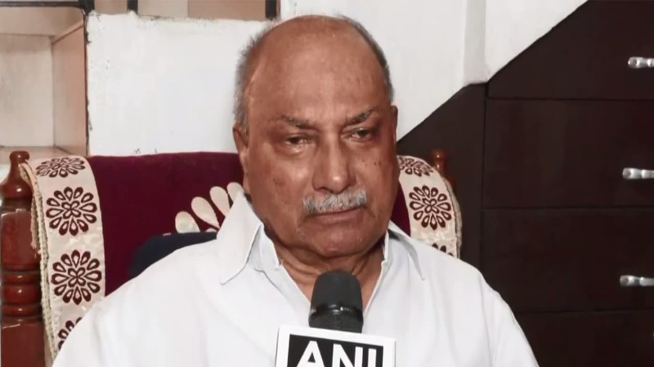 Congress leader AK Antony (Photo/ANI) Congress leader AK Antony (Photo/ANI)