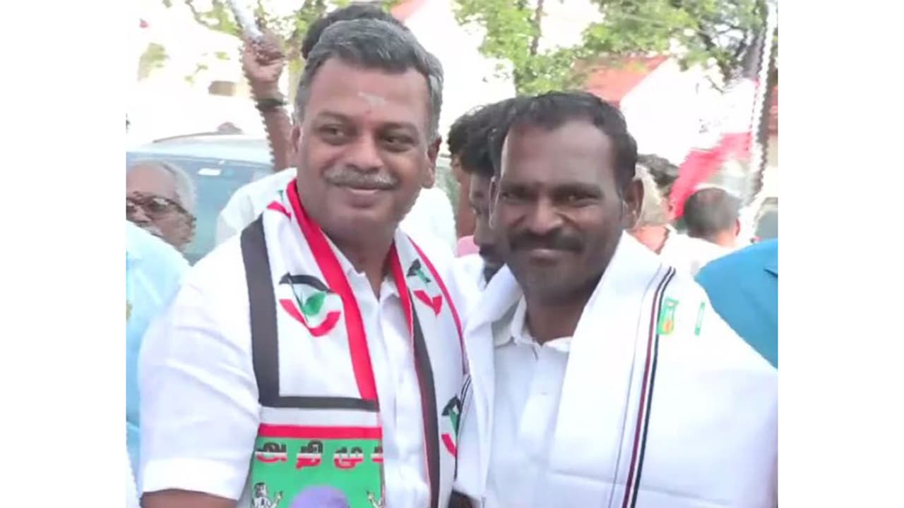 NDA candidate from Tiruchirappalli East K Rajasekaran conducts campaign (Photo/ANI) NDA candidate from Tiruchirappalli East K Rajasekaran conducts campaign (Photo/ANI)