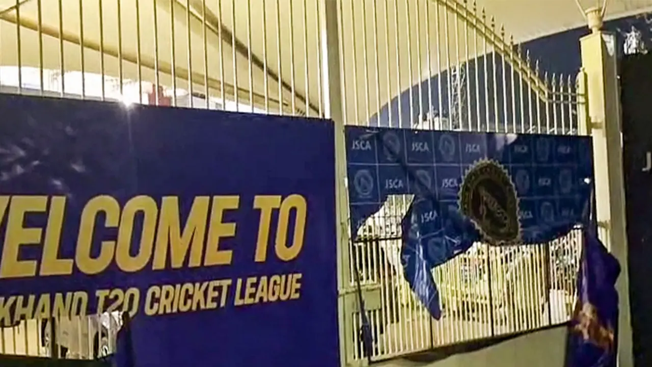 Stampede like situation at Jharkhand T20 League final leaves several injured (Photo/ANI) Stampede like situation at Jharkhand T20 League final leaves several injured (Photo/ANI)