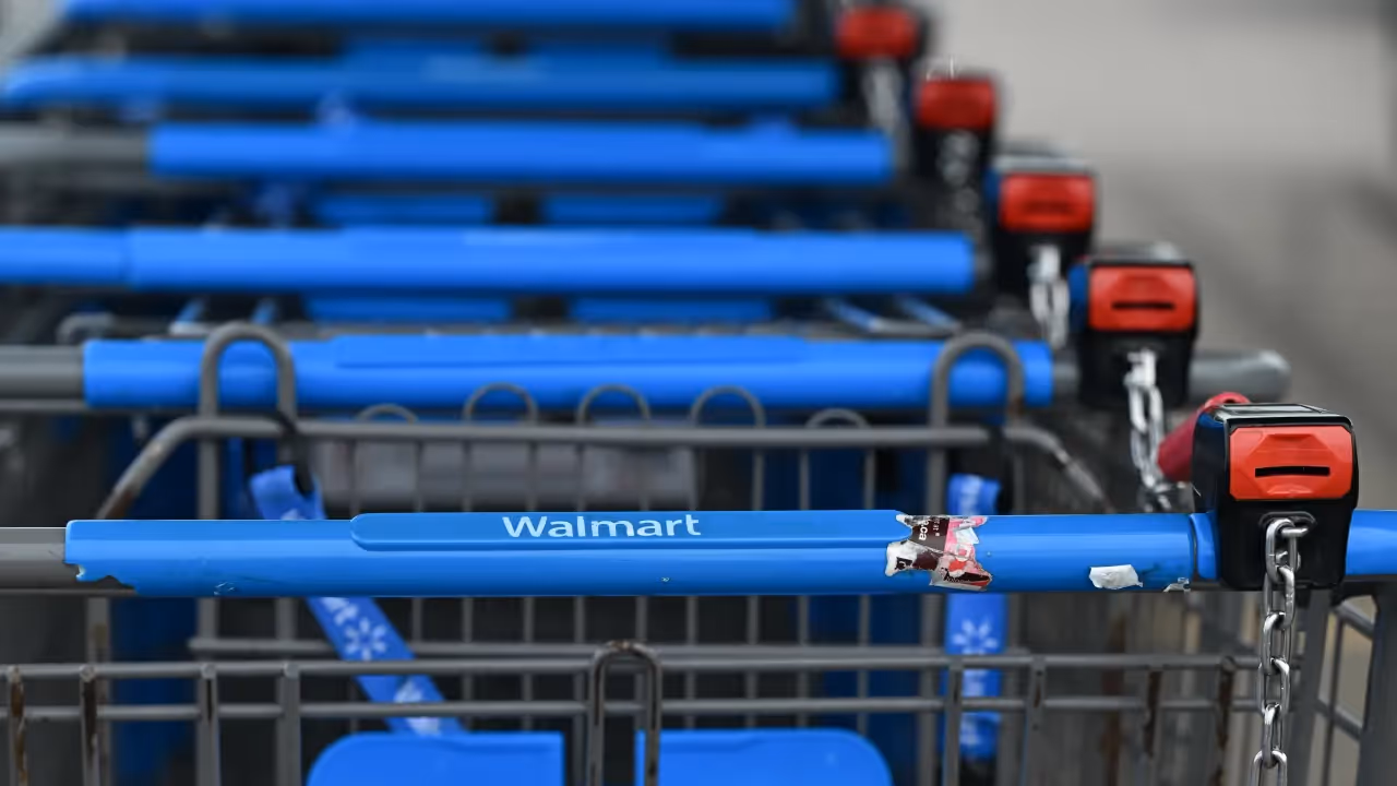 https://stocktwits.com/news articles/markets/equity/walmart q2 preview analysts expect strong report as retailers scale staples stronghold likely offset macro pressures/chsSNqTRdL0 https://stocktwits.com/news articles/markets/equity/walmart q2 preview analysts expect strong report as retailers scale staples stronghold likely offset macro pressures/chsSNqTRdL0