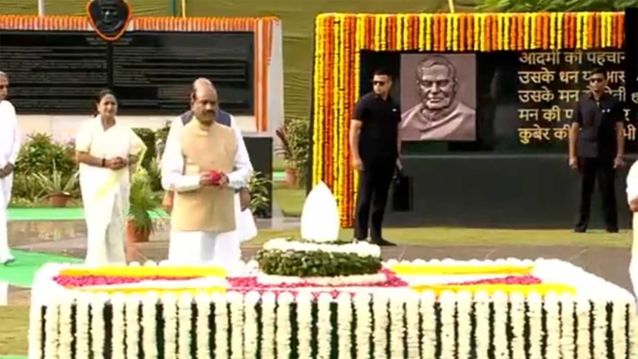LS Speaker Om Birla pays homage to Atal Bihari Vajpayee (Photo/ANI) LS Speaker Om Birla pays homage to Atal Bihari Vajpayee (Photo/ANI)