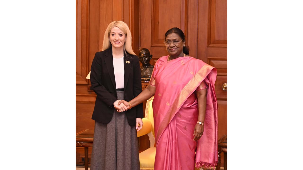 Cyprus House of Representatives President Annita Demetriou meets President Droupadi Murmu at Rashtrapati Bhavan (Photo:X/@rashtrapatibhvn) Cyprus House of Representatives President Annita Demetriou meets President Droupadi Murmu at Rashtrapati Bhavan (Photo:X/@rashtrapatibhvn)