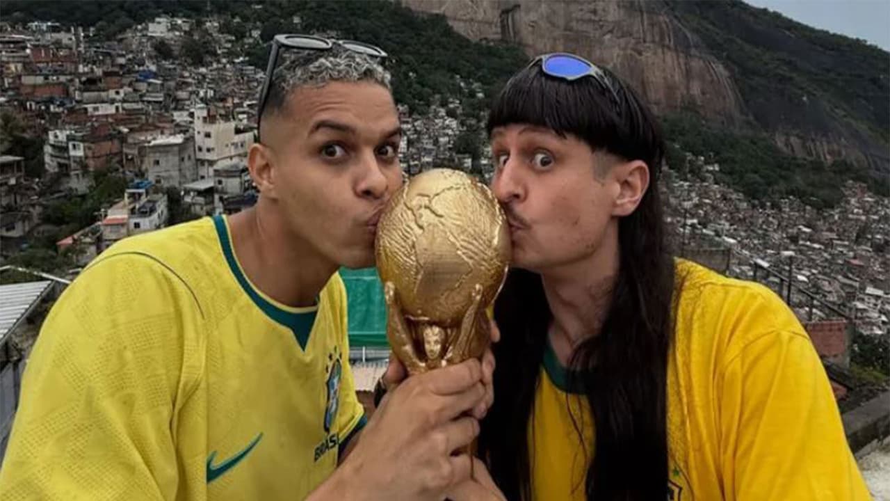 Oliver Tree (right) and Iae Break in Brazil (Photo/Instagram/@iaeBreak) Oliver Tree (right) and Iae Break in Brazil (Photo/Instagram/@iaeBreak)