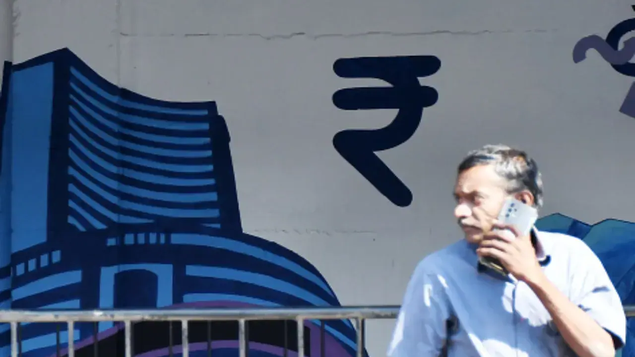https://stocktwits.com/news articles/markets/equity/nifty weekly outlook sebi r as see downside risk to 24 400 if 24 800 fails to hold/choeBY8R5Db