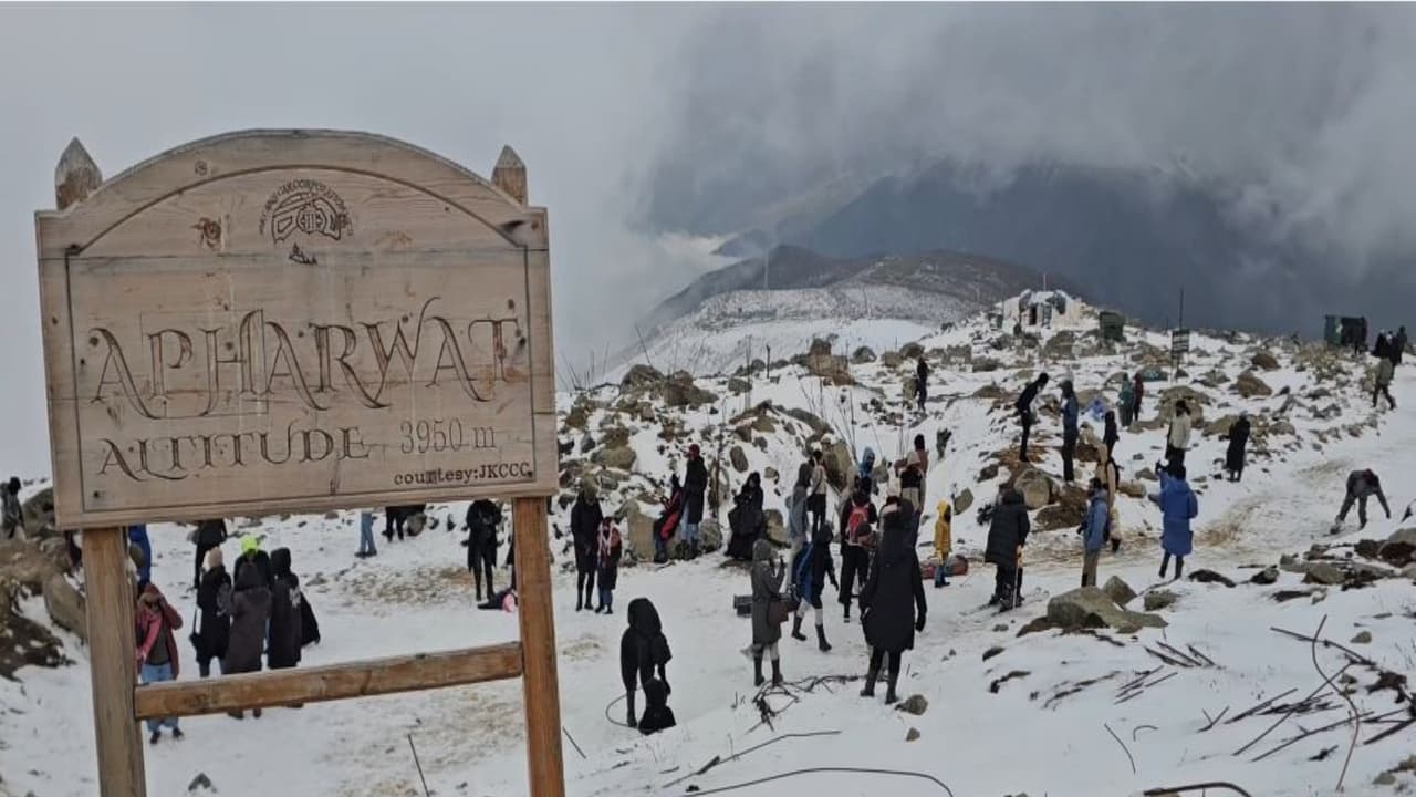 Visual from Gulmarg's Apharwat Peak (Photo/ANI) Visual from Gulmarg's Apharwat Peak (Photo/ANI)