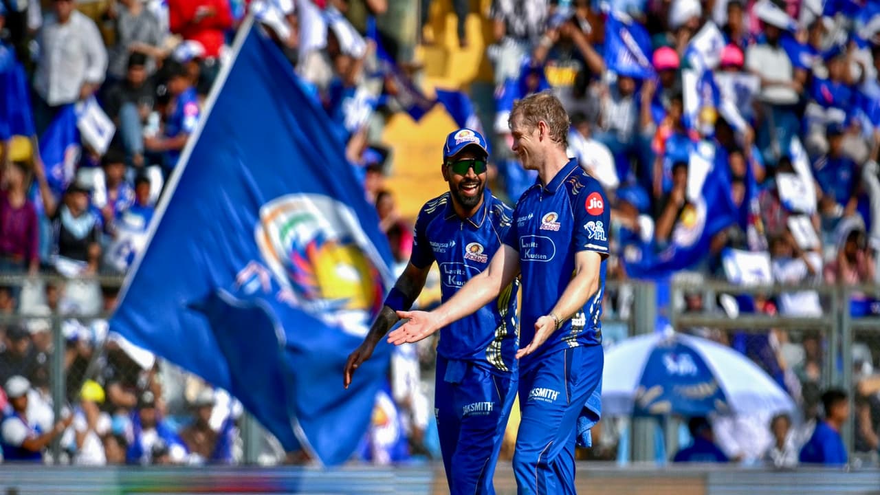 MI skipper Hardik Pandya (L) with Corbin Bosch (Photo/ANI) MI skipper Hardik Pandya (L) with Corbin Bosch (Photo/ANI)