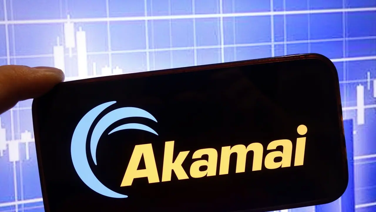 Akamai Stock Tanks After Hours As Disappointing Guidance Outweighs Q4 Beat: Retail Sentiment Sours
