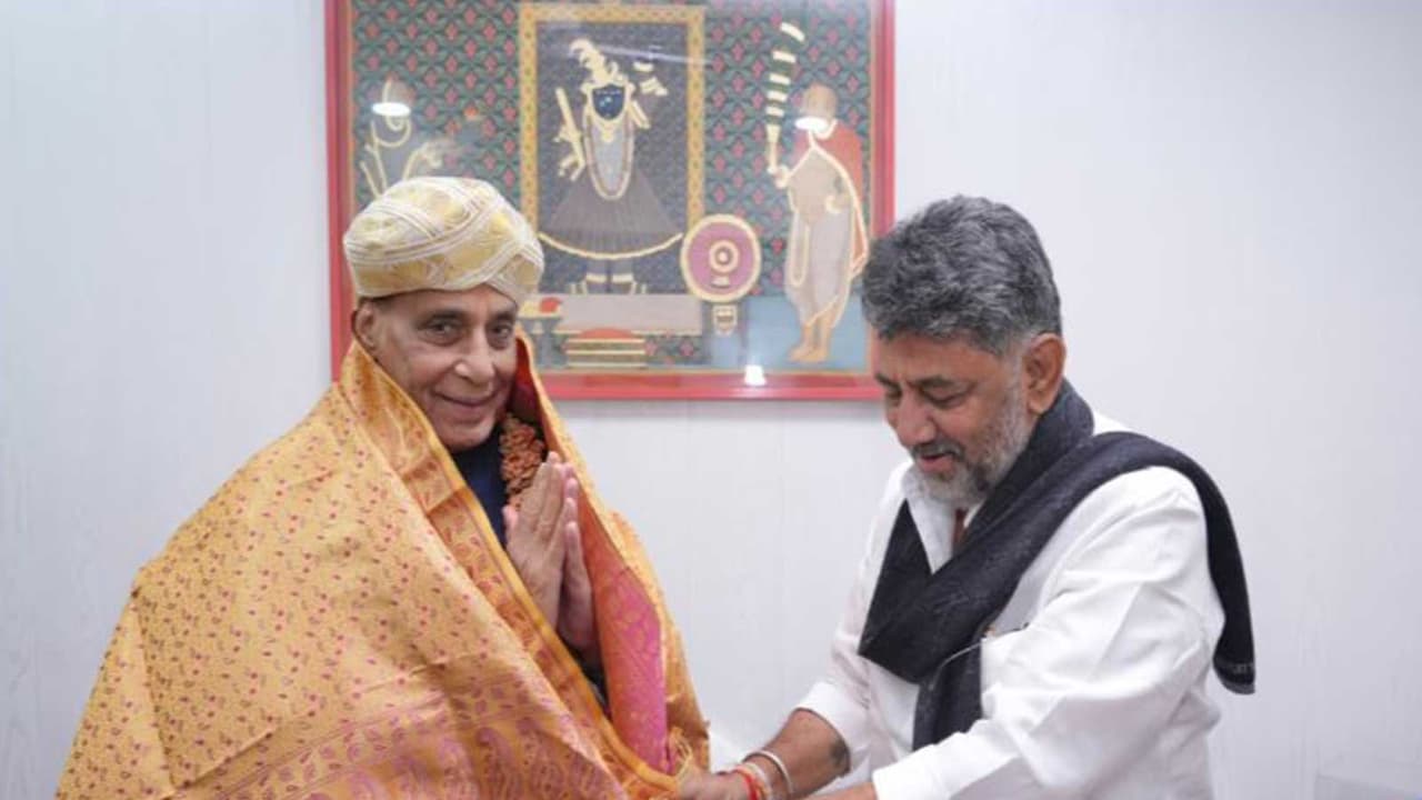 Defence Minister Rajnath Singh and Karnataka CM DK Shivakumar (Photo/Karnataka CMO) Defence Minister Rajnath Singh and Karnataka CM DK Shivakumar (Photo/Karnataka CMO)