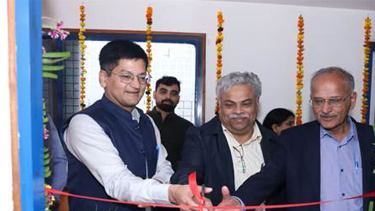 The e Toys Lab inaugurated during the convocation ceremony of 2nd batch of 18 young engineers trained under MeitY’s Electronic Toys Project (Images: MeitY)