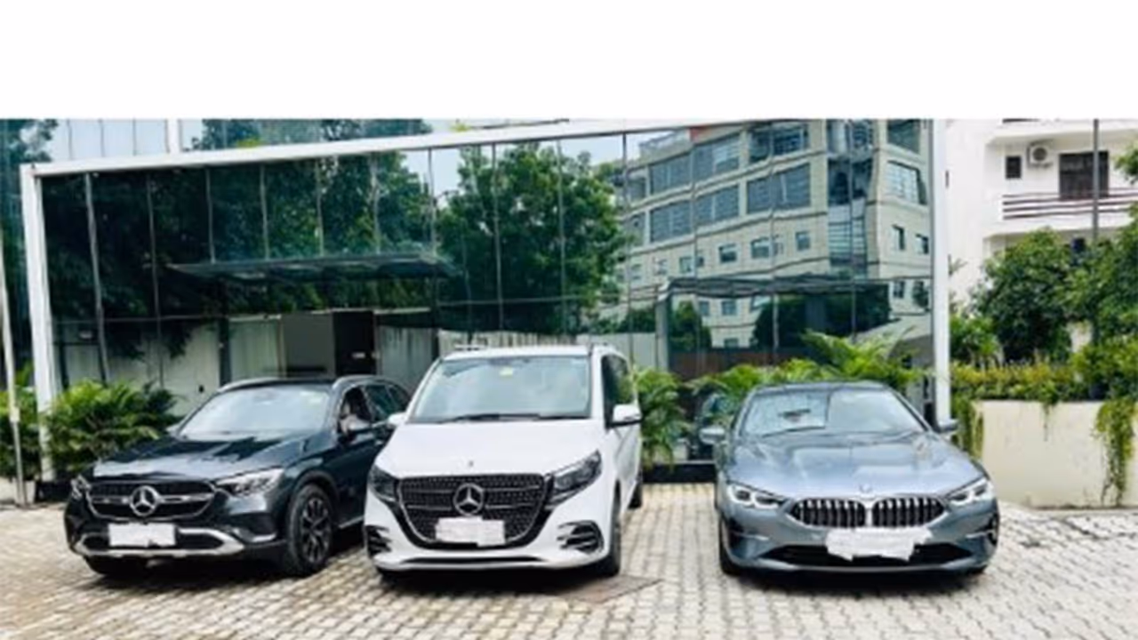 ED confiscates high end luxury vehicles from Vatika Limited and its promoter directors (Photo/@dir_ed) ED confiscates high end luxury vehicles from Vatika Limited and its promoter directors (Photo/@dir_ed)