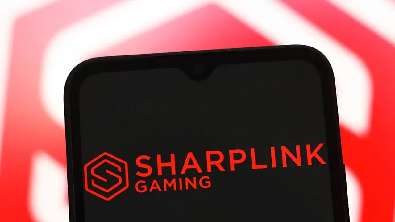 https://stocktwits.com/news articles/markets/equity/sharplink gaming to raise 76 million through equity offering/ch6p3f3R3nY
