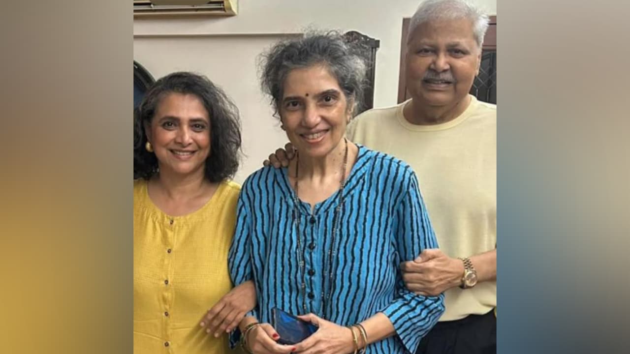 Late Satish Shah with wife Madhu, actress Supriya (Image source: Supriya's Instagram) Late Satish Shah with wife Madhu, actress Supriya (Image source: Supriya's Instagram)