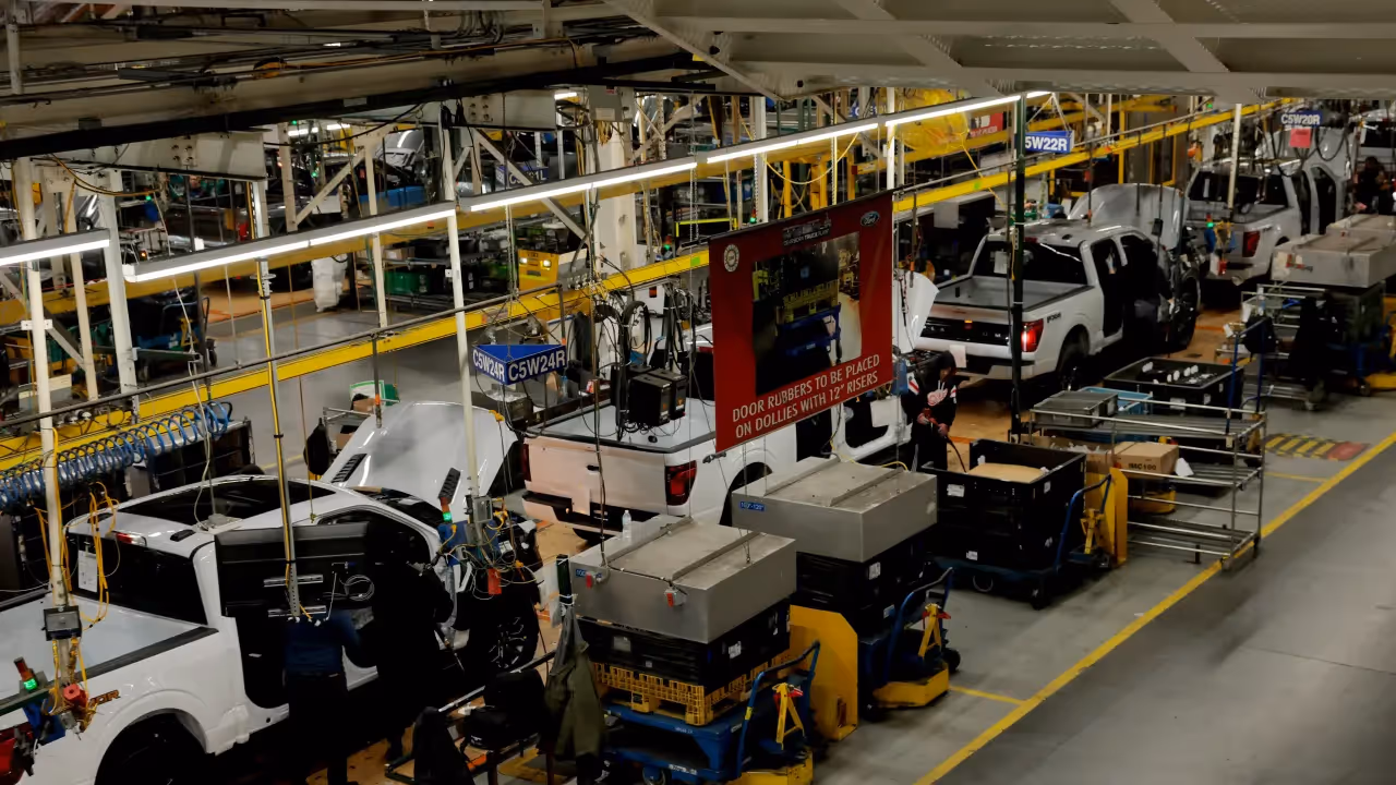 https://stocktwits.com/news articles/markets/equity/ford set to lose ground to hyundai in q3 sales says cox automotive detroit 3 market share seen hitting record low/cZMJ70yRB9F https://stocktwits.com/news articles/markets/equity/ford set to lose ground to hyundai in q3 sales says cox automotive detroit 3 market share seen hitting record low/cZMJ70yRB9F