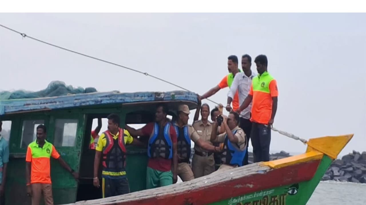Sagar Kavach costal drill in Cuddalore, Tamil Nadu (Photo/ANI) Sagar Kavach costal drill in Cuddalore, Tamil Nadu (Photo/ANI)
