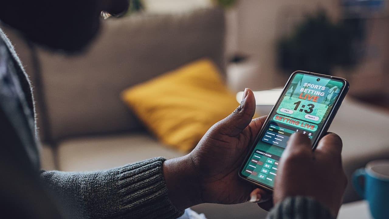 Super Group Stock Soars On Strong Q4 Revenue And Ebitda Outlook: Retail Sentiment Jumps