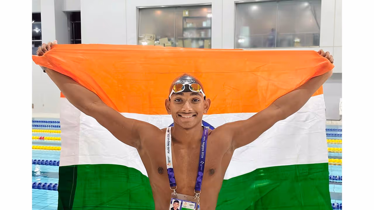 Ravi Kartik Budigina wins his second Silver Medal of the Games in men's 100m Back Stroke. (Photo/PCI) Ravi Kartik Budigina wins his second Silver Medal of the Games in men's 100m Back Stroke. (Photo/PCI)