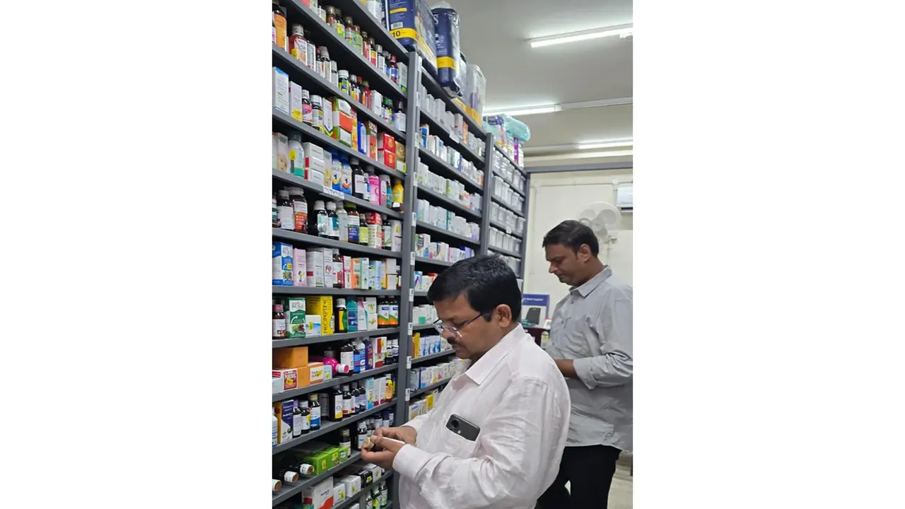Drugs Control Administration inspects medical shops in Telangana (Photo/ANI) Drugs Control Administration inspects medical shops in Telangana (Photo/ANI)