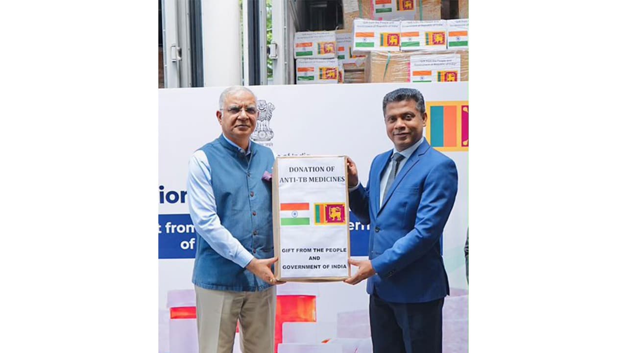 India’s High Commissioner to Sri Lanka Santosh Jha hands over anti TB medicines to Sri Lankan Minister of Health and Mass Media Nalinda Jayatissa. (Photo: X/@santjha) India’s High Commissioner to Sri Lanka Santosh Jha hands over anti TB medicines to Sri Lankan Minister of Health and Mass Media Nalinda Jayatissa. (Photo: X/@santjha)
