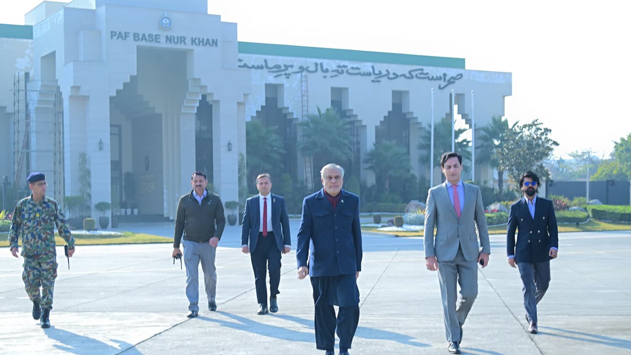 Pak FM leaves for China (Photo/@ForeignOfficePk) Pak FM leaves for China (Photo/@ForeignOfficePk)