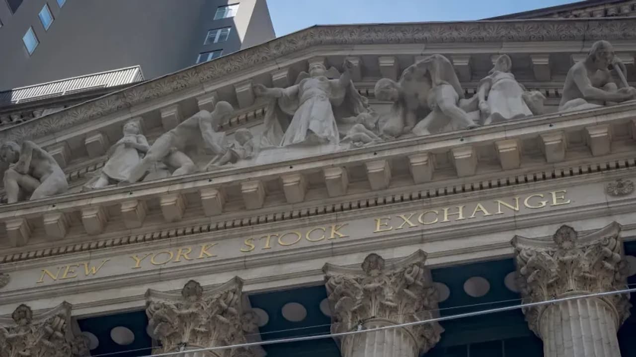 https://stocktwits.com/news articles/markets/equity/dow futures indicate 3 day rally may come to a halt with april consumer sentiment data in view/chQpBPPRbWp https://stocktwits.com/news articles/markets/equity/dow futures indicate 3 day rally may come to a halt with april consumer sentiment data in view/chQpBPPRbWp