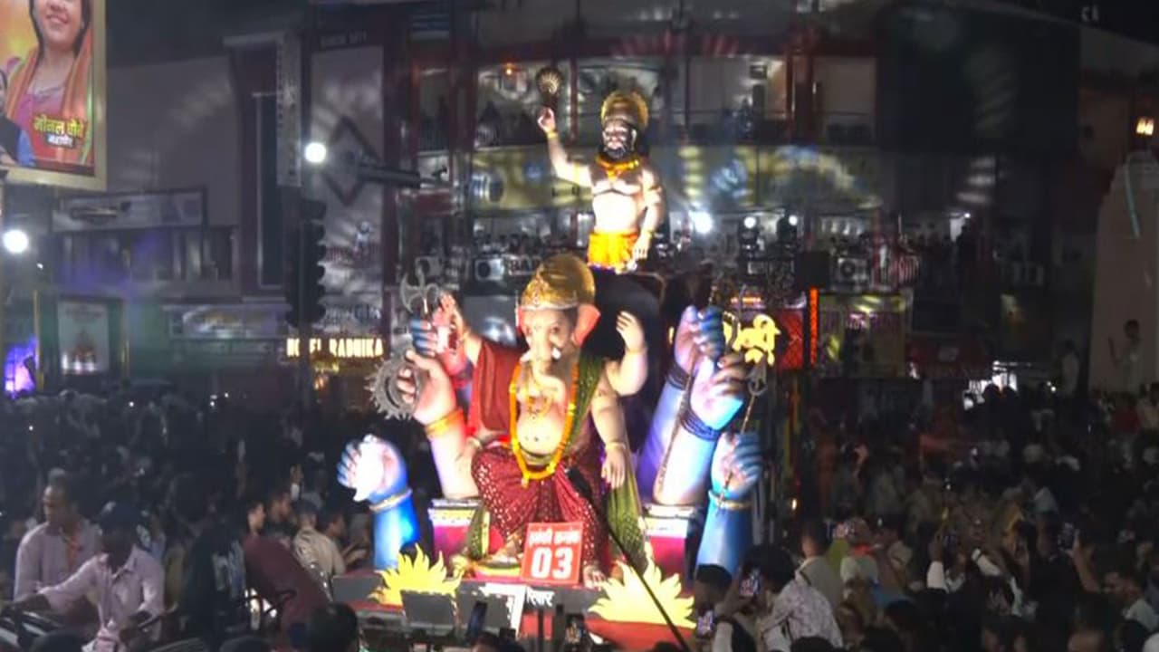 Immersion procession of Lord Ganesh idols (Image source: ANI) Immersion procession of Lord Ganesh idols (Image source: ANI)