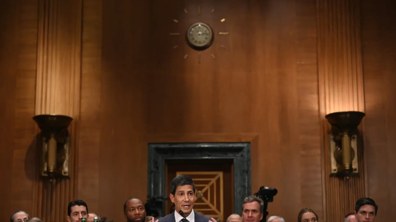 https://stocktwits.com/news articles/markets/equity/fed keeps rates steady in kevin warsh s first rate decision/cZKKd7sR7e4 https://stocktwits.com/news articles/markets/equity/fed keeps rates steady in kevin warsh s first rate decision/cZKKd7sR7e4