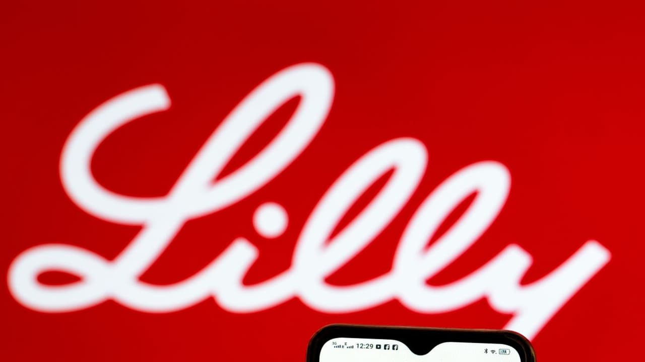 Eli Lilly's Blockbuster Obesity Drugs Miss Sales Estimates Again, But Investors Cheer Q4 Earnings Beat Eli Lilly's Blockbuster Obesity Drugs Miss Sales Estimates Again, But Investors Cheer Q4 Earnings Beat