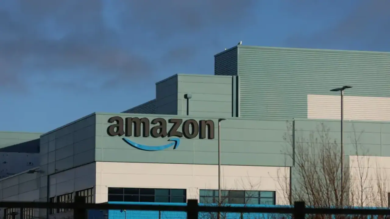 https://stocktwits.com/news-articles/markets/equity/amazon-cuts-under-100-roles-in-books-division-retail-sentiment-jumps-on-recent-capacity-expansion-news/chkz1AcRbxV